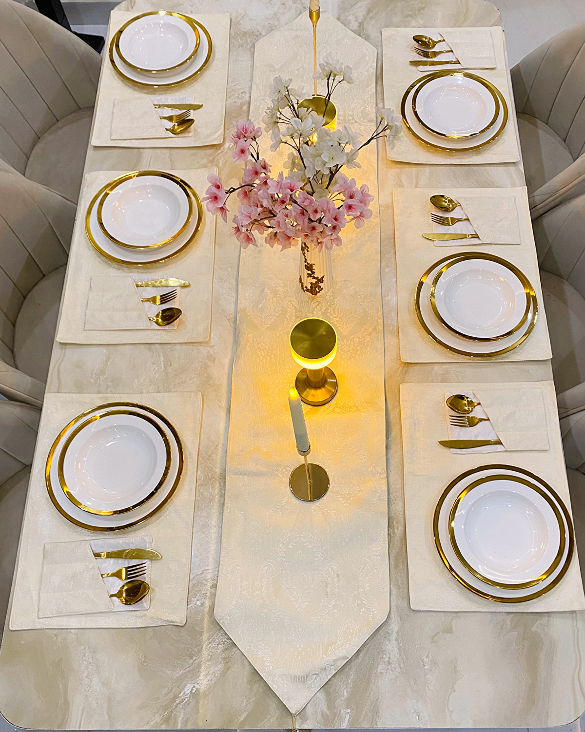 Second Beige Mats Dining Table Set