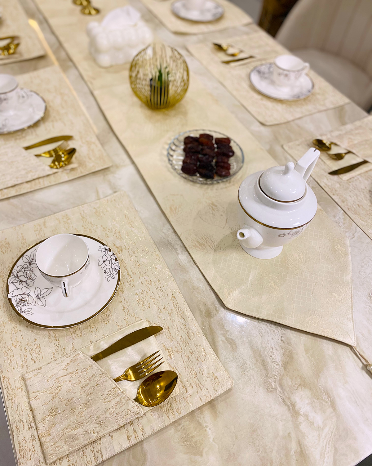 Beige Mats Dining Table Set