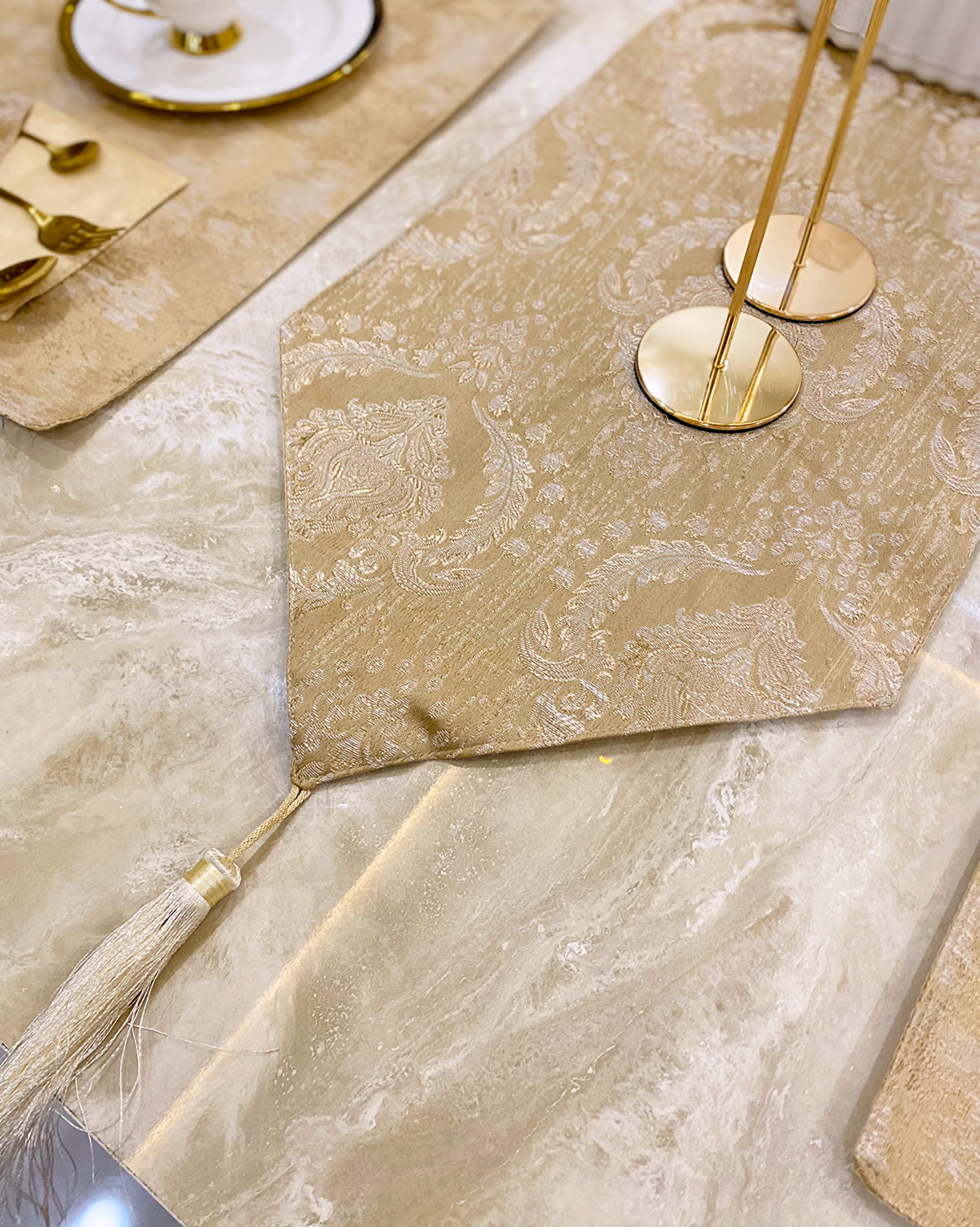 Light Brown Mats Dining Table Set